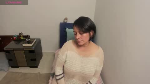 nuit_rose online show from 09.30.25