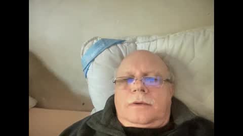 nukiss online show from 10.22.25