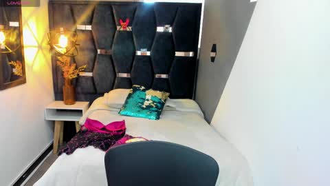 Snapshot of nury_fox chatting on 04.12.26 NURY FOX online show from 04.12.26