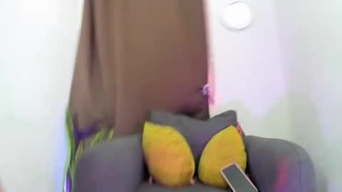 Nia online show from 04.14.26