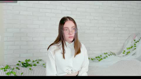 Snapshot of nymphalean chatting on 11.03.25 Kat online show from 11.03.25