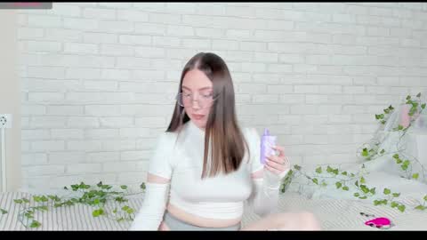 Snapshot of nymphalean chatting on 11.10.25 Kat online show from 11.10.25