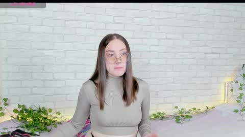 Snapshot of nymphalean chatting on 12.03.25 Kat online show from 12.03.25