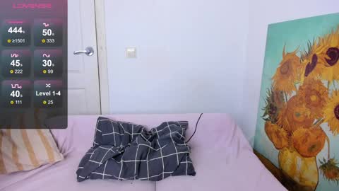 Snapshot of nymphobabee chatting on 02.07.25 crystal 3 online show from 02.07.25