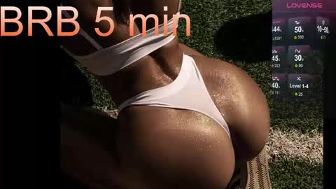 Snapshot of nymphobabee chatting on 10.19.25 crystal 3 online show from 10.19.25