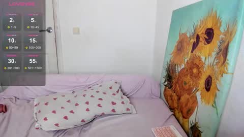 Snapshot of nymphobabee chatting on 11.15.25 crystal 3 online show from 11.15.25