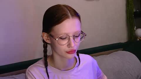 nyra_thira online show from 07.06.26