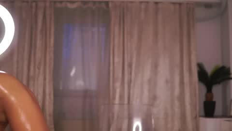 nyrobinova online show from 02.28.25