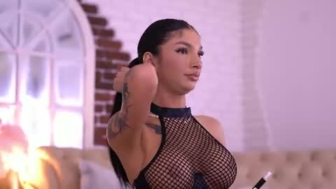 Nyssa online show from 07.04.26