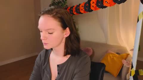 Snapshot of nytheraeclipse chatting on 10.30.25 nytheraeclipse online show from 10.30.25