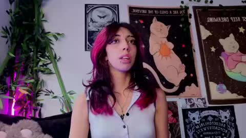 Snapshot of nyx_nayla chatting on 05.04.26 online show from 05.04.26