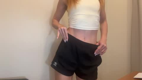 Snapshot of nyxelia_ chatting on 04.24.26 Anastasia online show from 04.24.26