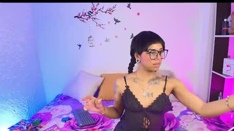 NYXHELLSQUEEN online show from 01.10.26