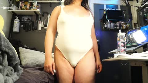 Snapshot of nyxraven chatting on 12.09.24 NyxRaven online show from 12.09.24