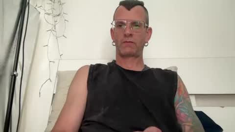 Snapshot of o_johnny_deep_o chatting on 07.19.26 Jonathan Deep online show from 07.19.26