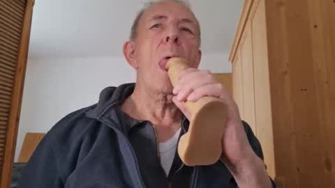 obediently77 online show from 05.06.26