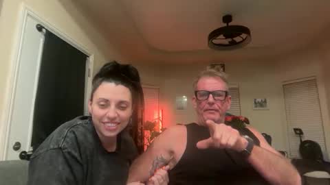 SimplyUs online show from 04.15.26