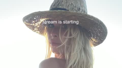 hi im Janasmall boobs big heart  warm pussy  online show from 01.26.25