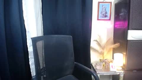 Kyla online show from 10.25.25