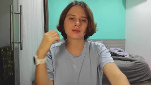 Evie online show from 12.17.24