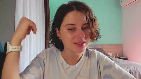 Evie online show from 01.05.25