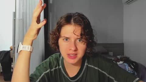 Evie online show from 02.23.25