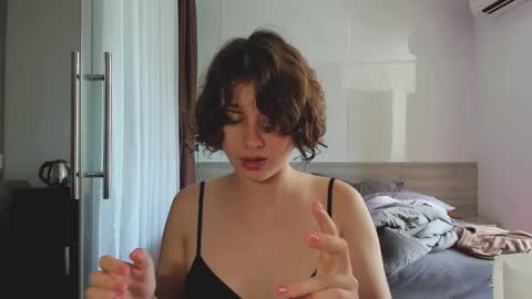 Evie online show from 03.03.25