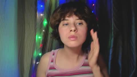 Evie online show from 09.17.25