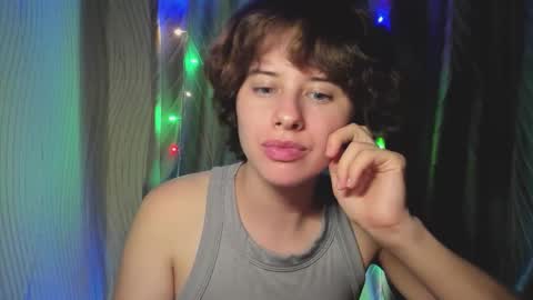 Evie online show from 09.18.25