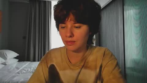 Evie online show from 11.17.25