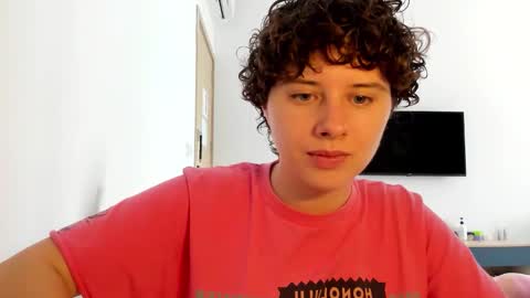 Evie online show from 02.20.26