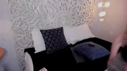 Ana  online show from 11.16.25