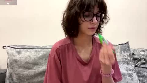 Snapshot of odettehatt chatting on 02.01.26 Thea online show from 02.01.26