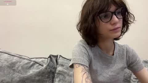 Snapshot of odettehatt chatting on 02.25.26 Thea online show from 02.25.26