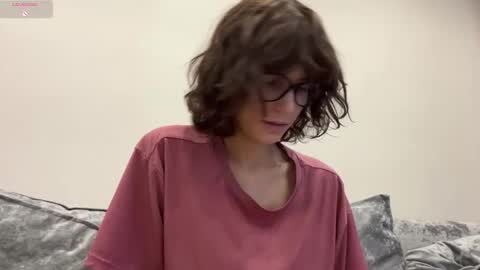 Snapshot of odettehatt chatting on 02.26.26 Thea online show from 02.26.26