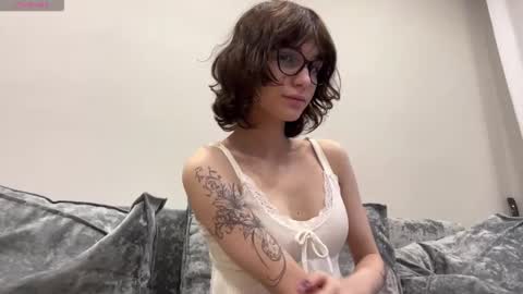 Snapshot of odettehatt chatting on 02.27.26 Thea online show from 02.27.26