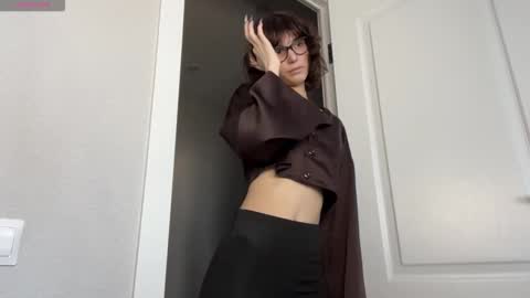 Snapshot of odettehatt chatting on 03.08.26 Thea online show from 03.08.26