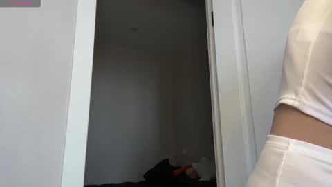 Snapshot of odettehatt chatting on 03.12.26 Thea online show from 03.12.26