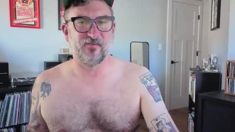 Office Dad online show from 10.01.25