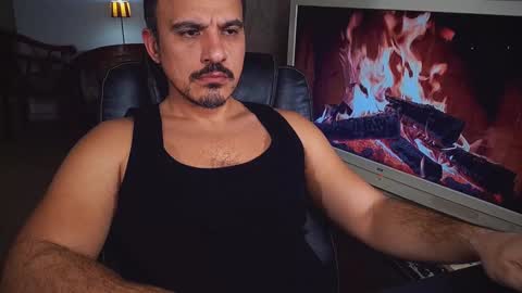 Snapshot of officeman7 chatting on 01.12.25 officeman7 online show from 01.12.25