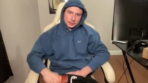 Snapshot of officialtommycash chatting on 12.03.25 Tommy Cash online show from 12.03.25