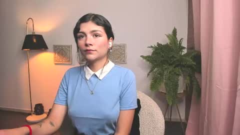  Holly  online show from 04.21.26