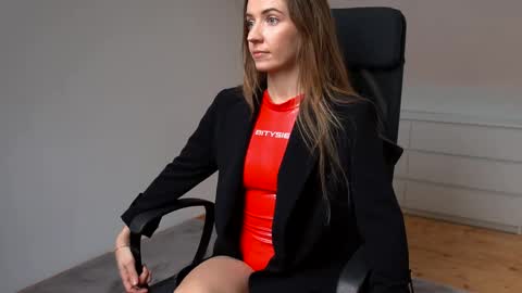 Snapshot of oh__lola chatting on 02.05.26 Lola online show from 02.05.26