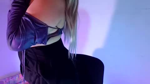 Snapshot of oh_xxxlt4 chatting on 02.01.25 Oh xxxLt4 online show from 02.01.25