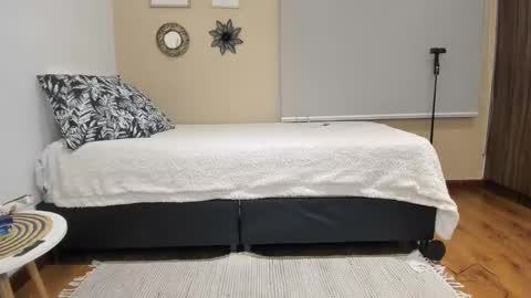 ohanna_ online show from 12.22.24