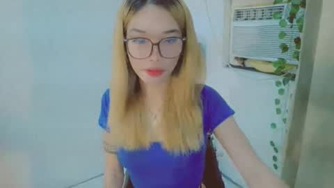 ohmyalessandraxcx online show from 09.23.25