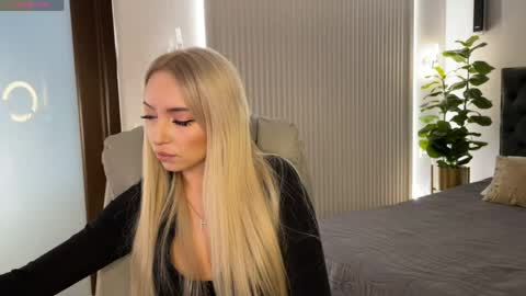 Emma online show from 04.15.26