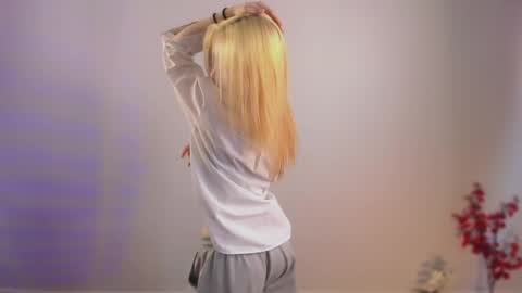 Emi and Ohpi online show from 03.24.26