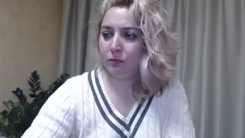 Snapshot of ohsweetiren chatting on 01.30.25 Iren online show from 01.30.25