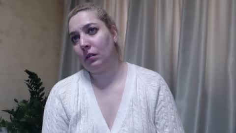 Snapshot of ohsweetiren chatting on 02.26.25 Iren online show from 02.26.25